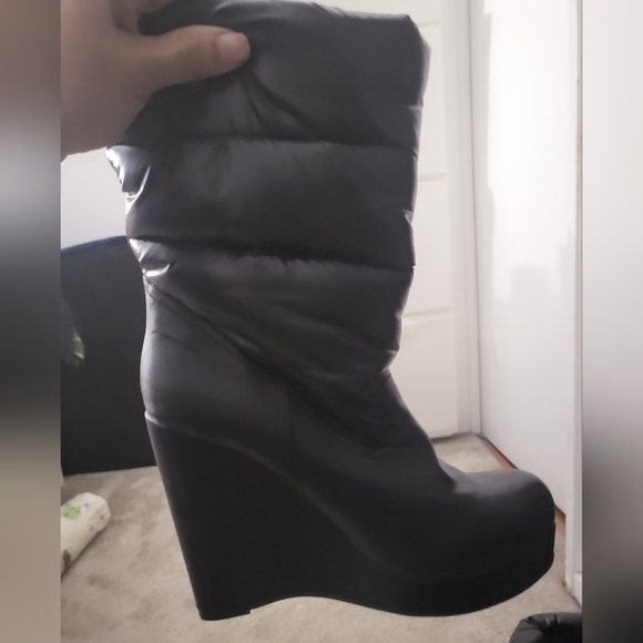 Boots - Picture 2 of 2